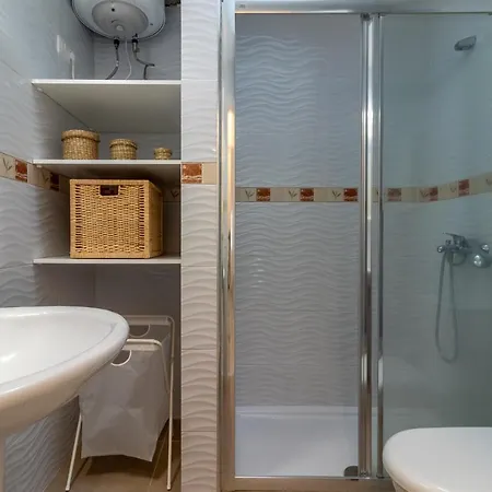 Flatguest Orinoco + Pool + Terrace + Garden *